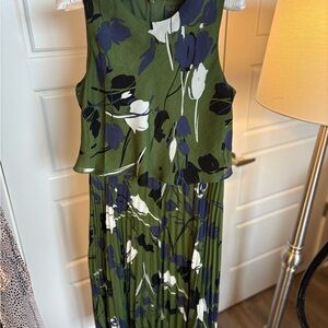 Taylor Green and White Patterned Dress